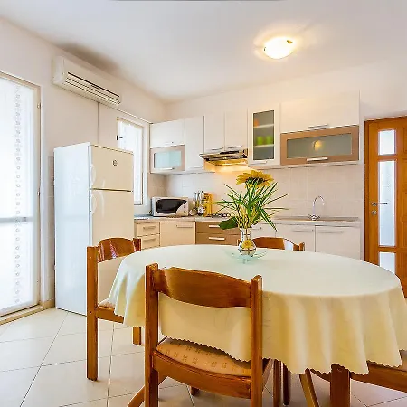 Daire Apartment Milka.1 *